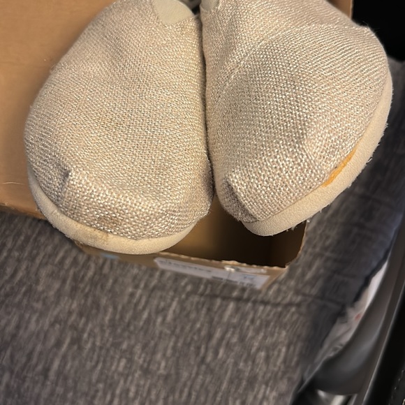 Toms - Picture 9 of 10